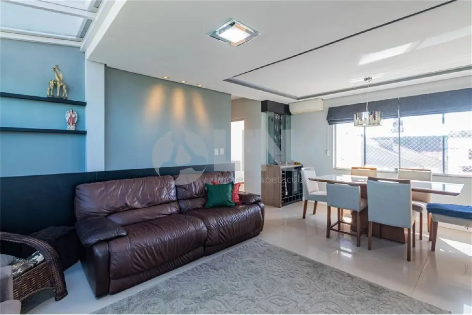 Apartamento com 3 quartos à venda, 164m2 em Vila Ipiranga, Porto Alegre - RS - imagem 3 Foto 3 de Apartamento com 3 quartos à venda, 164m2 em Vila Ipiranga, Porto Alegre - RS