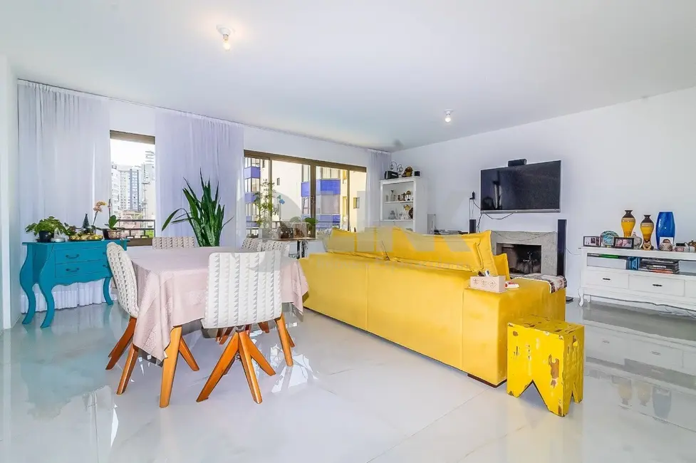 Foto 2 de Apartamento com 3 quartos à venda, 122m2 em Petrópolis, Porto Alegre - RS