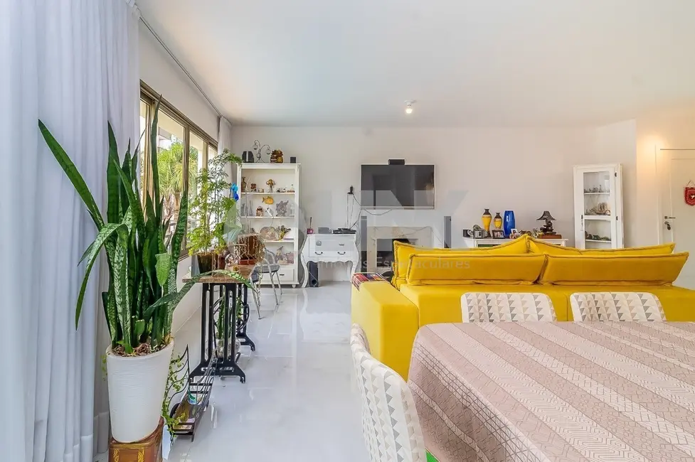 Foto 5 de Apartamento com 3 quartos à venda, 122m2 em Petrópolis, Porto Alegre - RS