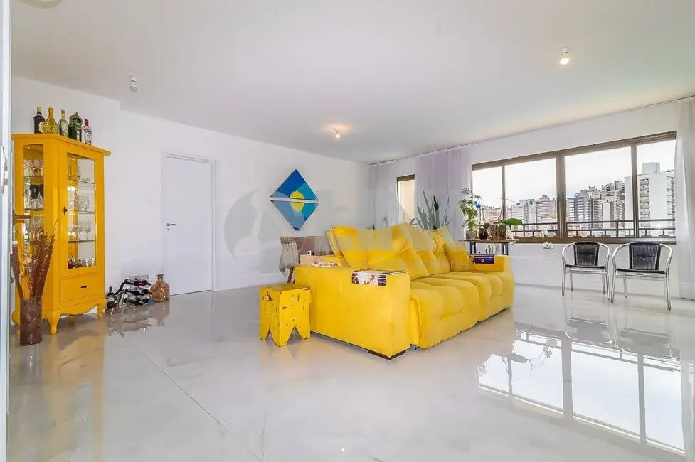 Foto 4 de Apartamento com 3 quartos à venda, 122m2 em Petrópolis, Porto Alegre - RS