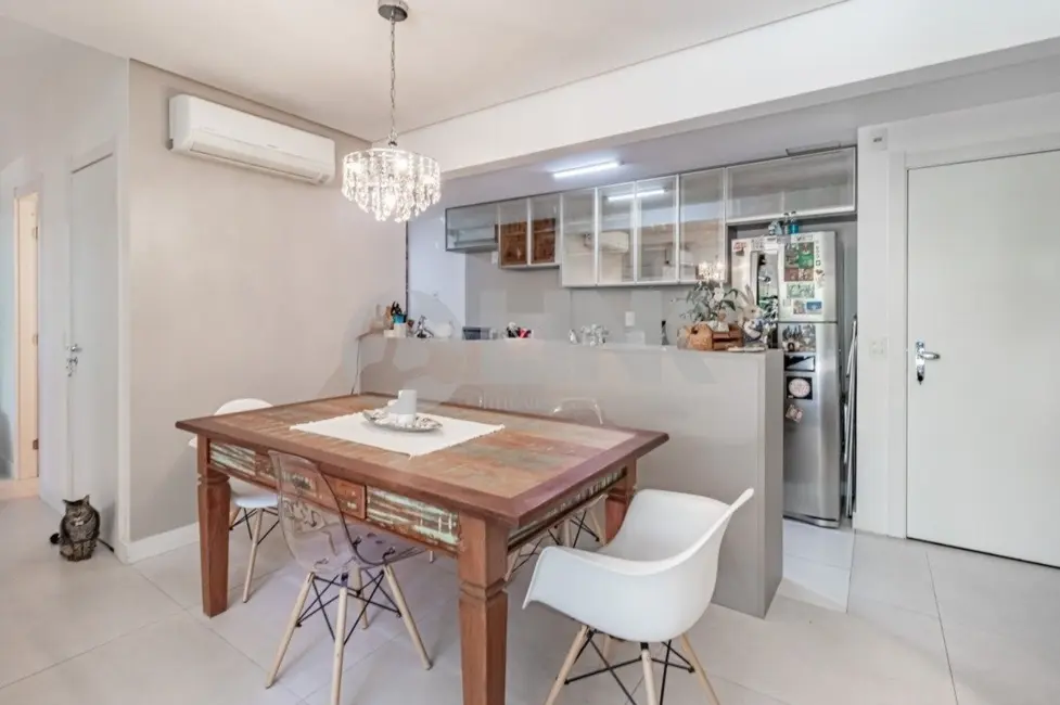 Foto 9 de Apartamento com 3 quartos à venda, 101m2 em São Sebastião, Porto Alegre - RS