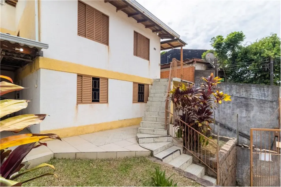 Foto 1 de Casa com 5 quartos à venda, 150m2 em Partenon, Porto Alegre - RS