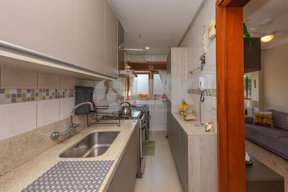 Apartamento com 2 quartos à venda, 60m2 em Passo da Areia, Porto Alegre - RS - imagem 6 Foto 6 de Apartamento com 2 quartos à venda, 60m2 em Passo da Areia, Porto Alegre - RS