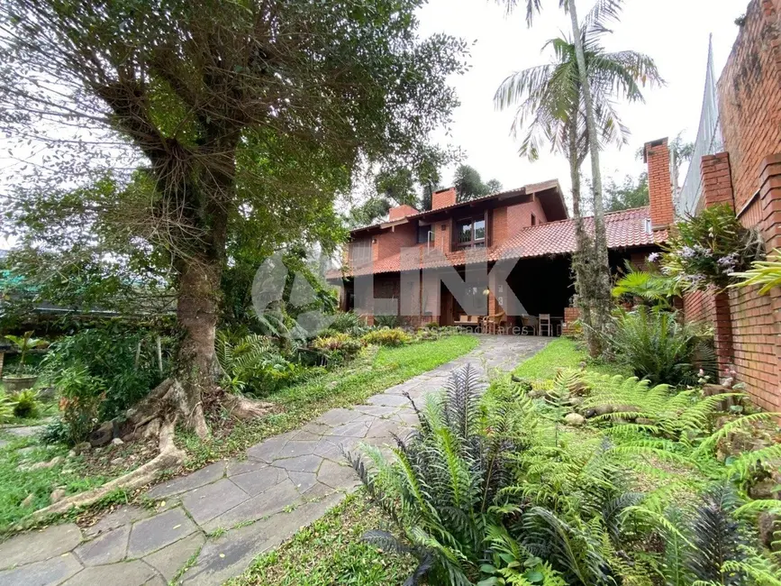 Foto 1 de Casa com 3 quartos à venda, 262m2 em Ipanema, Porto Alegre - RS