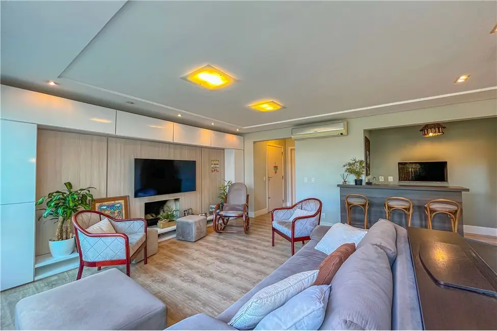 Foto 8 de Apartamento com 3 quartos à venda, 135m2 em Passo da Areia, Porto Alegre - RS