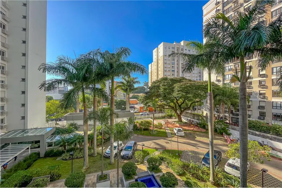 Foto 2 de Apartamento com 3 quartos à venda, 135m2 em Passo da Areia, Porto Alegre - RS