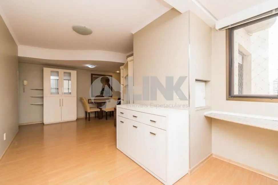 Foto 2 de Apartamento com 2 quartos à venda, 68m2 em Passo da Areia, Porto Alegre - RS