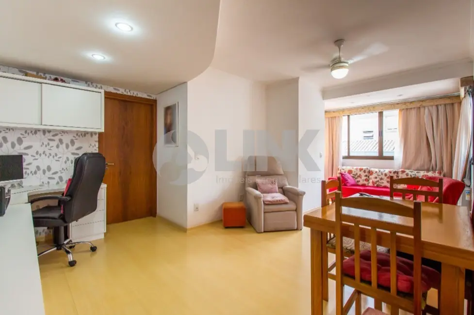 Foto 1 de Apartamento com 2 quartos à venda, 68m2 em Passo da Areia, Porto Alegre - RS