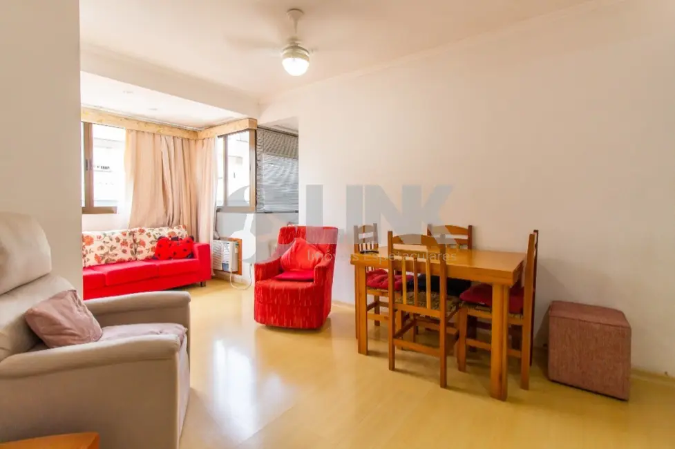 Foto 2 de Apartamento com 2 quartos à venda, 68m2 em Passo da Areia, Porto Alegre - RS