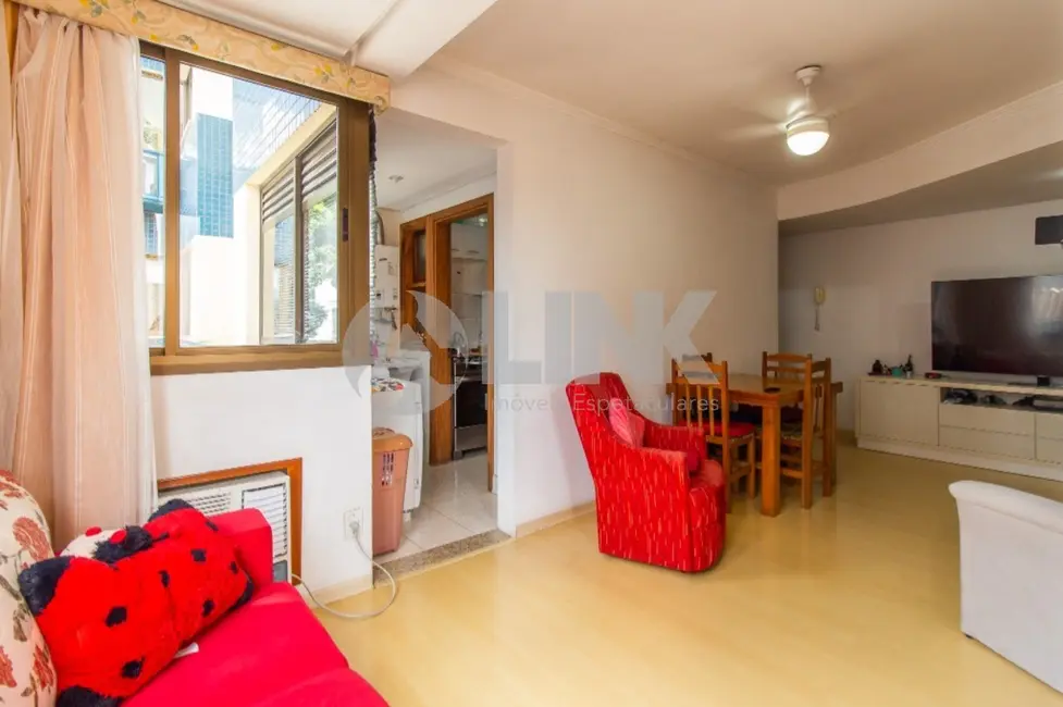 Apartamento com 2 quartos à venda, 68m2 em Passo da Areia, Porto Alegre - RS - imagem 5 Foto 5 de Apartamento com 2 quartos à venda, 68m2 em Passo da Areia, Porto Alegre - RS