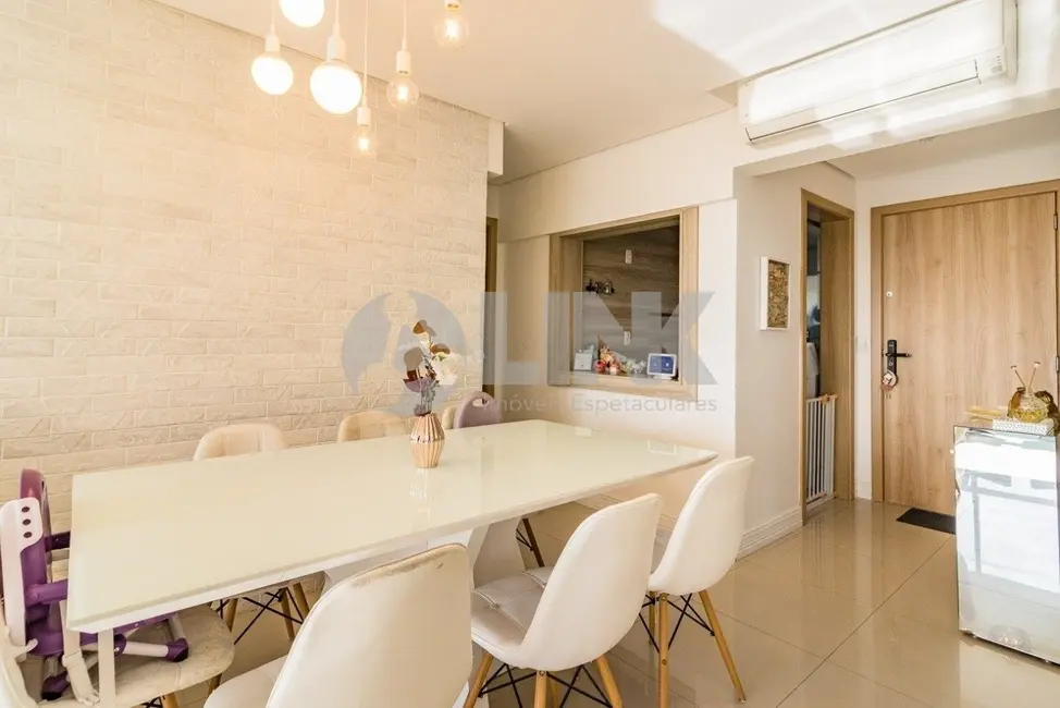 Apartamento com 3 quartos à venda, 97m2 em Petrópolis, Porto Alegre - RS - imagem 6 Foto 6 de Apartamento com 3 quartos à venda, 97m2 em Petrópolis, Porto Alegre - RS