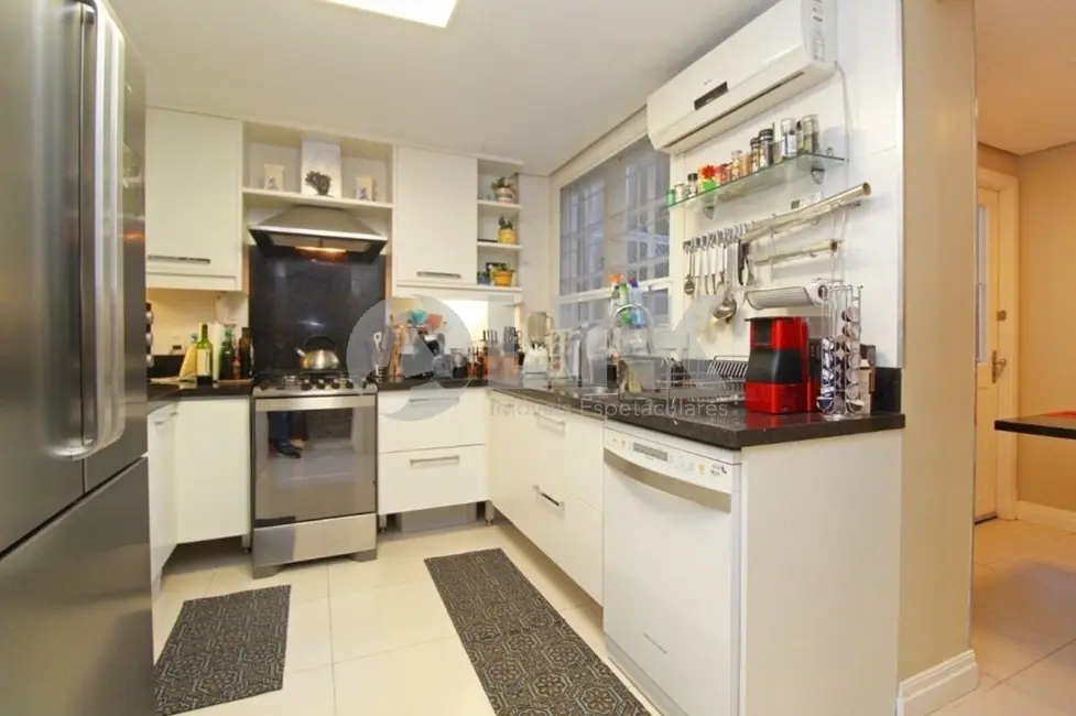 Casa de Condomínio com 3 quartos à venda, 285m2 em Chácara das Pedras, Porto Alegre - RS - imagem 8 Foto 8 de Casa de Condomínio com 3 quartos à venda, 285m2 em Chácara das Pedras, Porto Alegre - RS