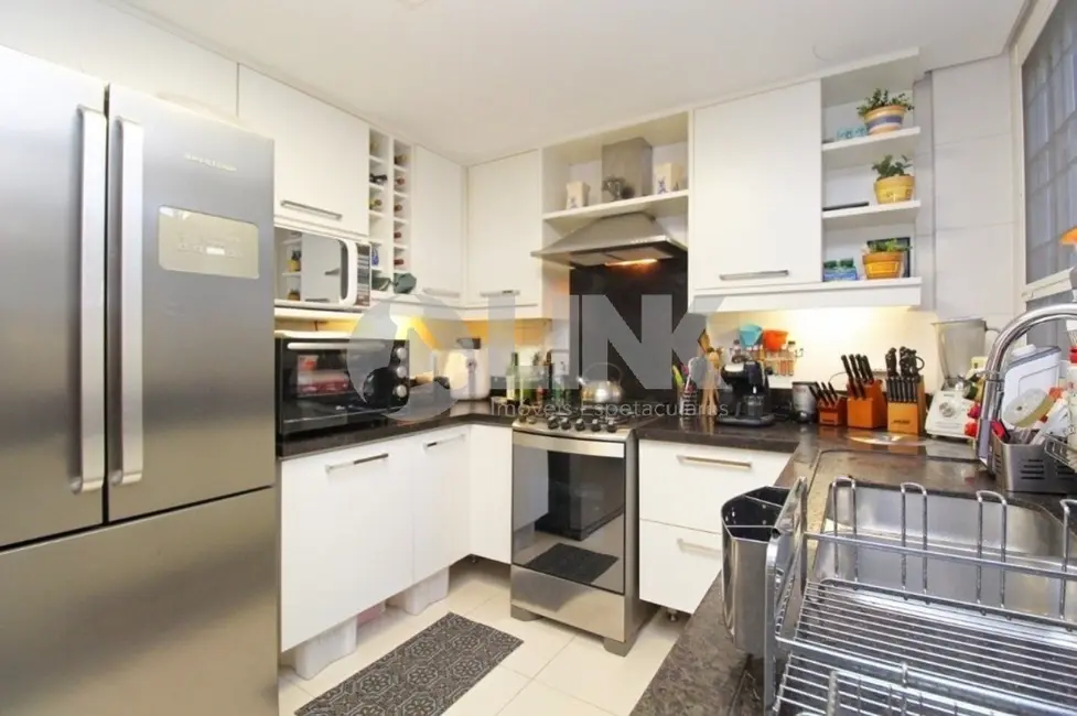 Casa de Condomínio com 3 quartos à venda, 285m2 em Chácara das Pedras, Porto Alegre - RS - imagem 9 Foto 9 de Casa de Condomínio com 3 quartos à venda, 285m2 em Chácara das Pedras, Porto Alegre - RS