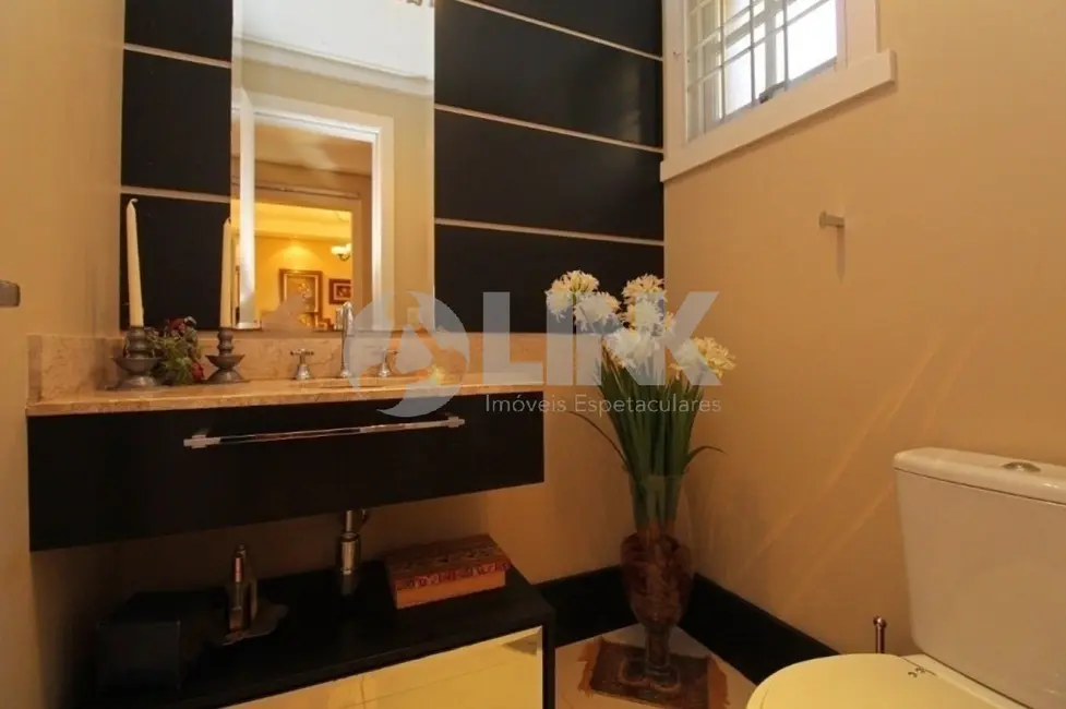 Casa de Condomínio com 3 quartos à venda, 285m2 em Chácara das Pedras, Porto Alegre - RS - imagem 3 Foto 3 de Casa de Condomínio com 3 quartos à venda, 285m2 em Chácara das Pedras, Porto Alegre - RS