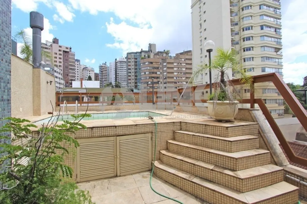 Foto 2 de Apartamento com 3 quartos à venda, 270m2 em Bela Vista, Porto Alegre - RS