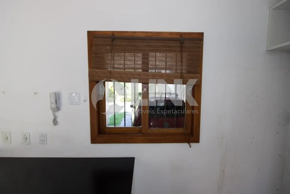 Foto 9 de Casa de Condomínio com 3 quartos à venda, 197m2 em Guarujá, Porto Alegre - RS