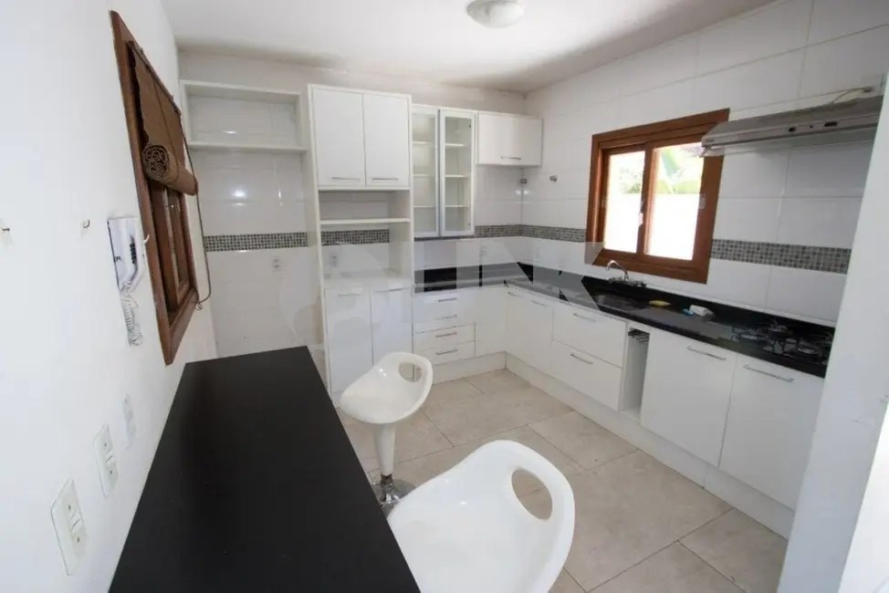 Foto 7 de Casa de Condomínio com 3 quartos à venda, 197m2 em Guarujá, Porto Alegre - RS