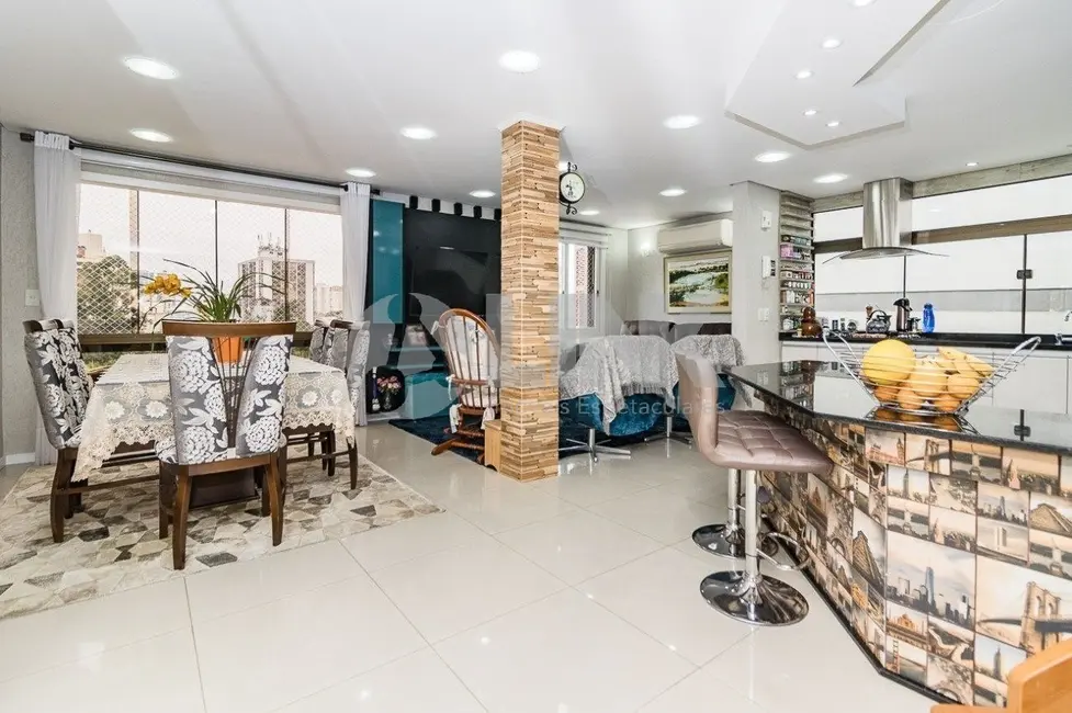 Foto 1 de Apartamento com 3 quartos à venda, 211m2 em Jardim Lindóia, Porto Alegre - RS