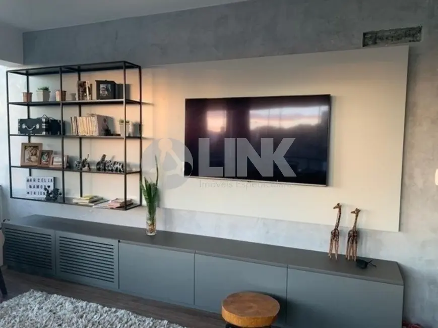 Apartamento com 3 quartos à venda, 122m2 em Menino Deus, Porto Alegre - RS - imagem 4 Foto 4 de Apartamento com 3 quartos à venda, 122m2 em Menino Deus, Porto Alegre - RS