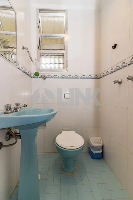 Apartamento com 3 quartos à venda, 116m2 em Moinhos de Vento, Porto Alegre - RS - imagem 8 Foto 8 de Apartamento com 3 quartos à venda, 116m2 em Moinhos de Vento, Porto Alegre - RS