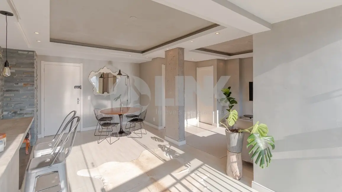 Foto 3 de Apartamento com 2 quartos à venda, 61m2 em Passo da Areia, Porto Alegre - RS