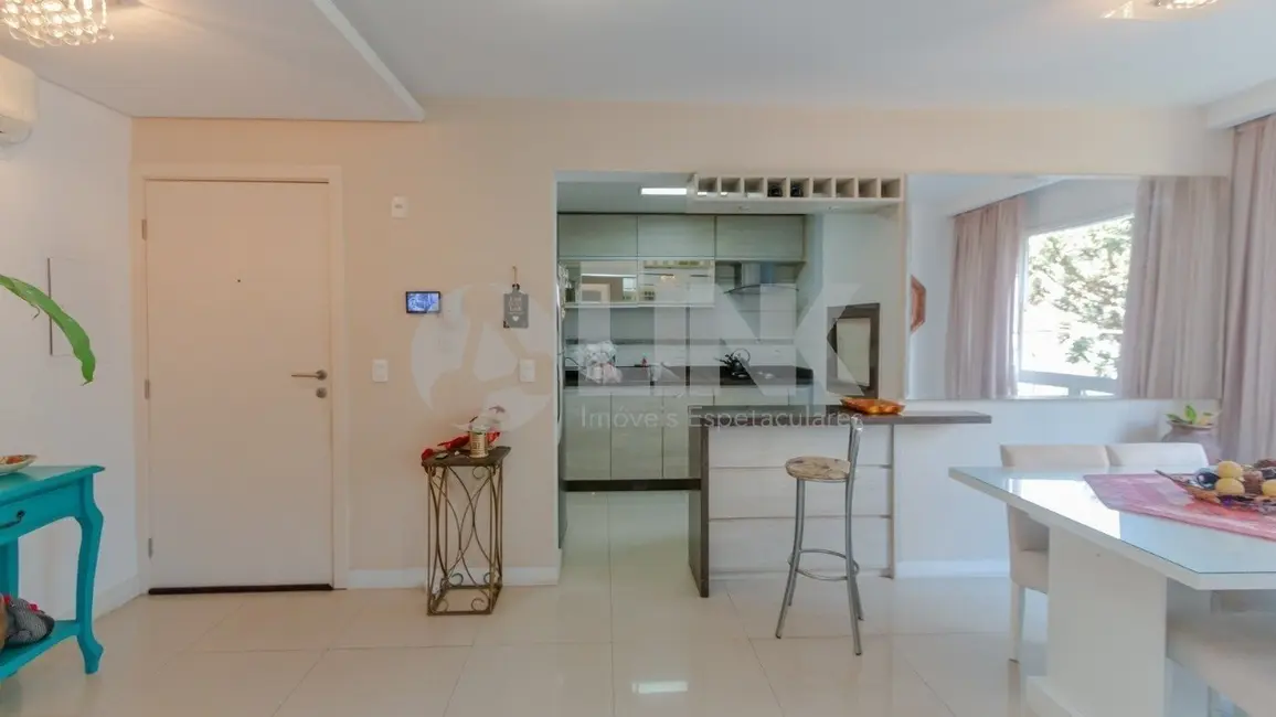 Apartamento com 3 quartos à venda, 74m2 em Passo da Areia, Porto Alegre - RS - imagem 6 Foto 6 de Apartamento com 3 quartos à venda, 74m2 em Passo da Areia, Porto Alegre - RS