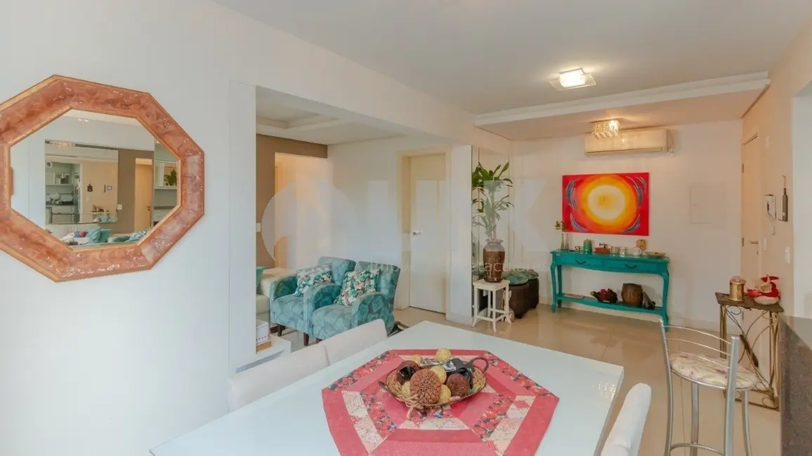 Apartamento com 3 quartos à venda, 74m2 em Passo da Areia, Porto Alegre - RS - imagem 5 Foto 5 de Apartamento com 3 quartos à venda, 74m2 em Passo da Areia, Porto Alegre - RS