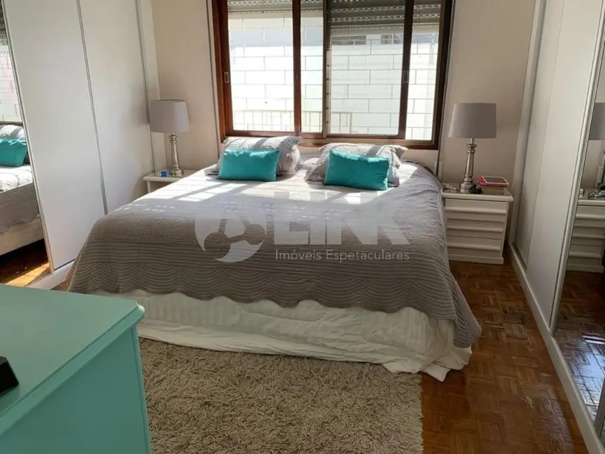 Foto 8 de Casa com 3 quartos à venda, 231m2 em Jardim Itu, Porto Alegre - RS