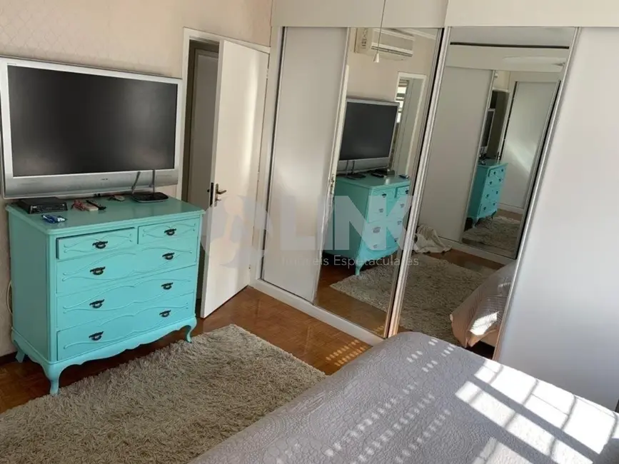 Foto 9 de Casa com 3 quartos à venda, 231m2 em Jardim Itu, Porto Alegre - RS