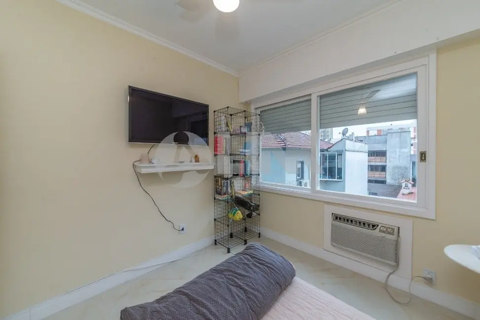 Apartamento com 3 quartos à venda, 93m2 em Moinhos de Vento, Porto Alegre - RS - imagem 8 Foto 8 de Apartamento com 3 quartos à venda, 93m2 em Moinhos de Vento, Porto Alegre - RS