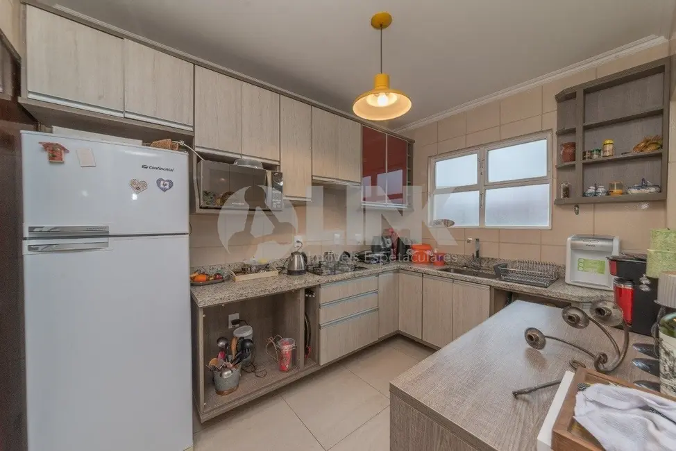 Apartamento com 3 quartos à venda, 93m2 em Moinhos de Vento, Porto Alegre - RS - imagem 3 Foto 3 de Apartamento com 3 quartos à venda, 93m2 em Moinhos de Vento, Porto Alegre - RS