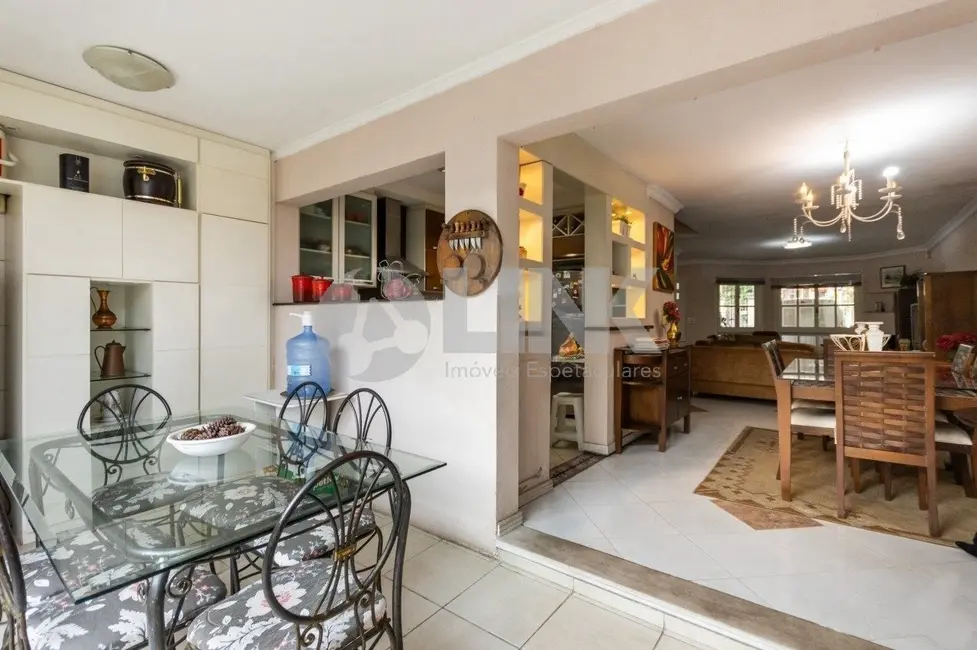 Foto 9 de Casa com 3 quartos à venda, 285m2 em Jardim Itu, Porto Alegre - RS