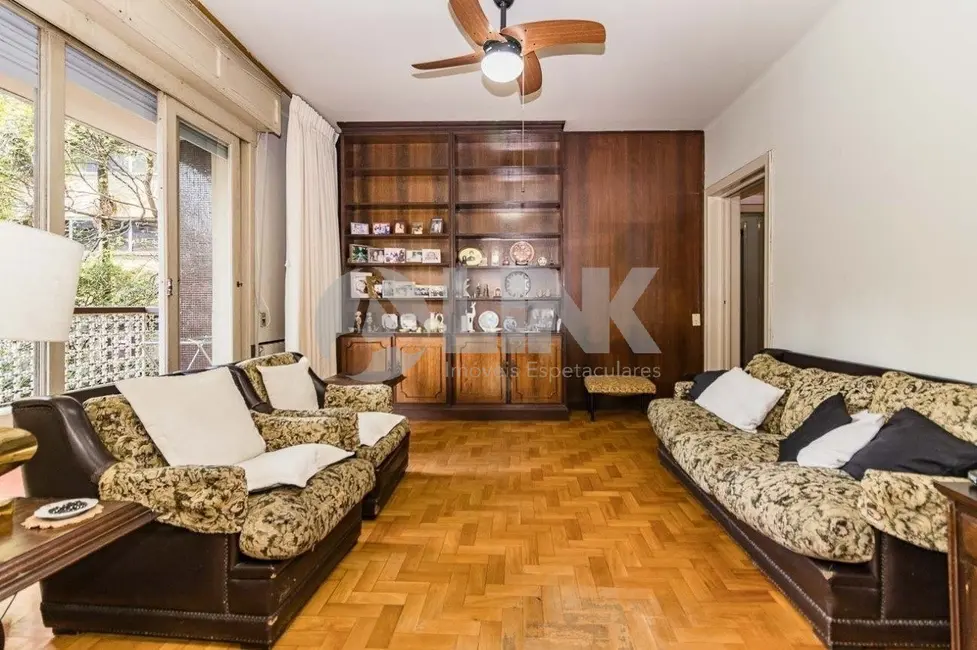Foto 2 de Apartamento com 3 quartos à venda, 190m2 em Rio Branco, Porto Alegre - RS