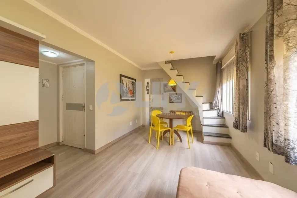 Apartamento com 1 quarto à venda, 60m2 em Azenha, Porto Alegre - RS - imagem 3 Foto 3 de Apartamento com 1 quarto à venda, 60m2 em Azenha, Porto Alegre - RS