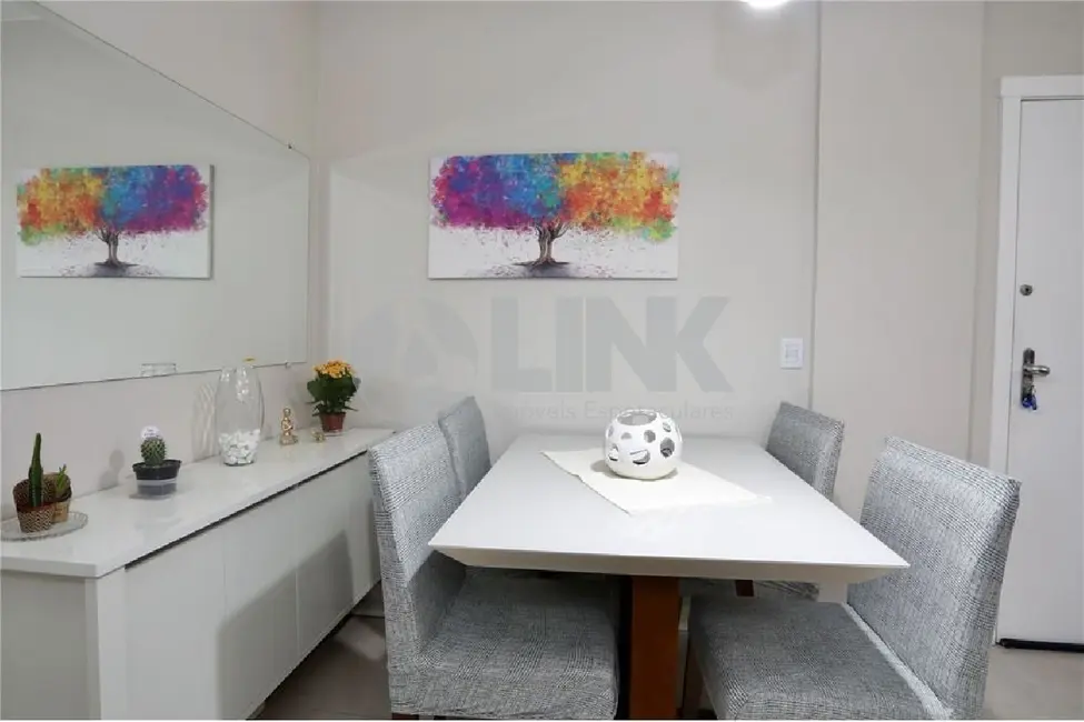 Apartamento com 3 quartos à venda, 66m2 em Vila Ipiranga, Porto Alegre - RS - imagem 4 Foto 4 de Apartamento com 3 quartos à venda, 66m2 em Vila Ipiranga, Porto Alegre - RS