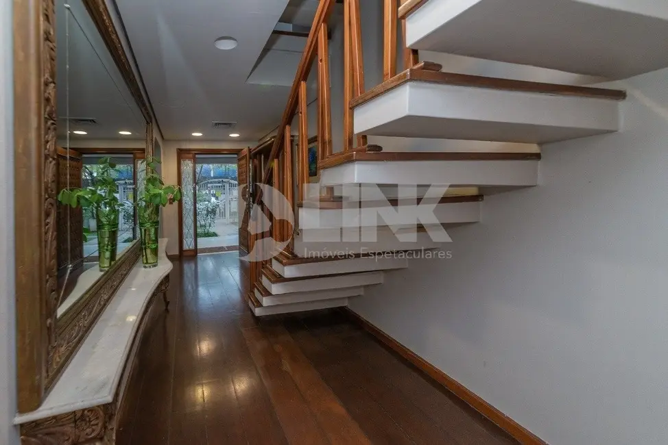 Foto 9 de Casa de Condomínio com 5 quartos à venda, 423m2 em Três Figueiras, Porto Alegre - RS