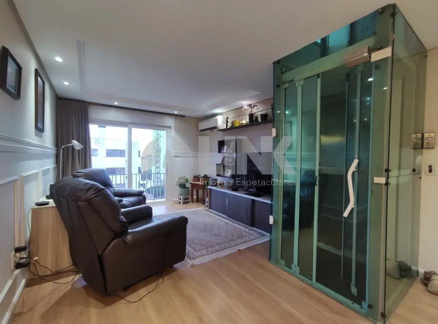 Foto 3 de Apartamento com 3 quartos à venda, 187m2 em Higienópolis, Porto Alegre - RS