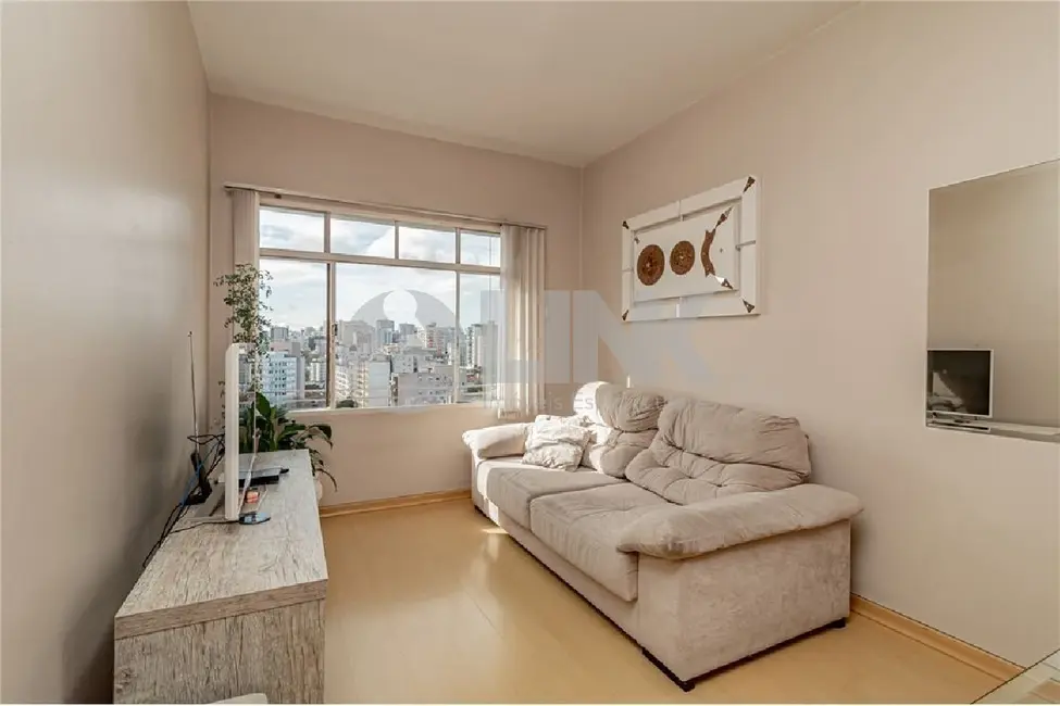 Apartamento com 1 quarto à venda, 40m2 em Centro Histórico, Porto Alegre - RS - imagem 3 Foto 3 de Apartamento com 1 quarto à venda, 40m2 em Centro Histórico, Porto Alegre - RS