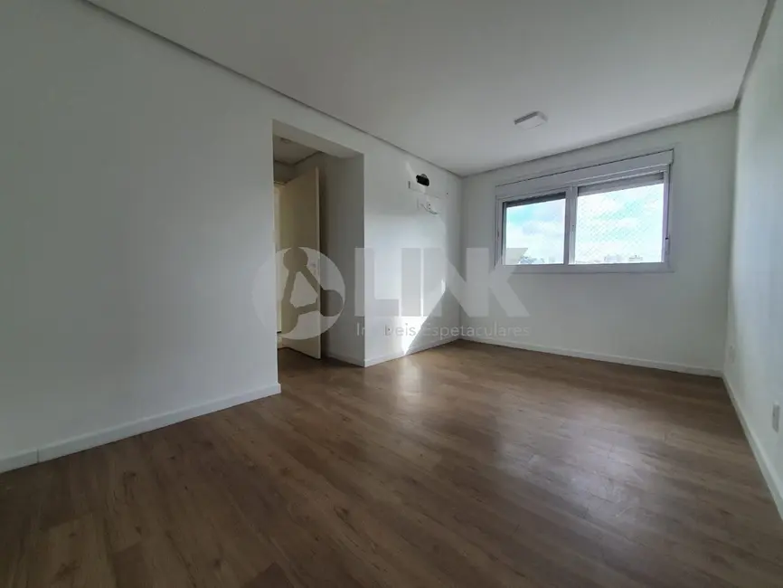 Apartamento com 2 quartos à venda, 74m2 em Passo da Areia, Porto Alegre - RS - imagem 8 Foto 8 de Apartamento com 2 quartos à venda, 74m2 em Passo da Areia, Porto Alegre - RS