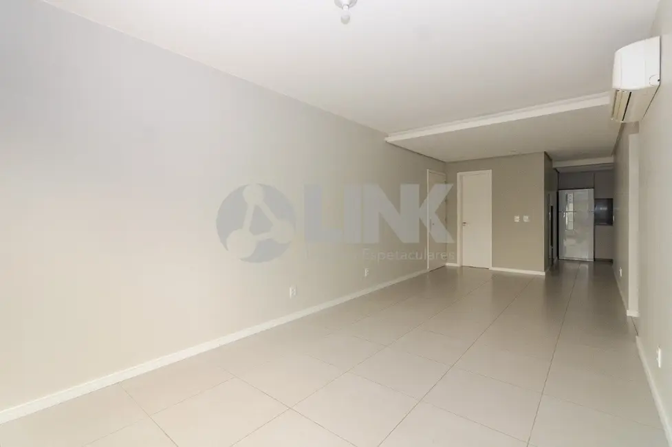 Foto 4 de Apartamento com 2 quartos à venda, 76m2 em Rio Branco, Porto Alegre - RS