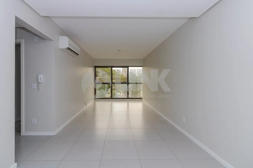 Foto 3 de Apartamento com 2 quartos à venda, 76m2 em Rio Branco, Porto Alegre - RS