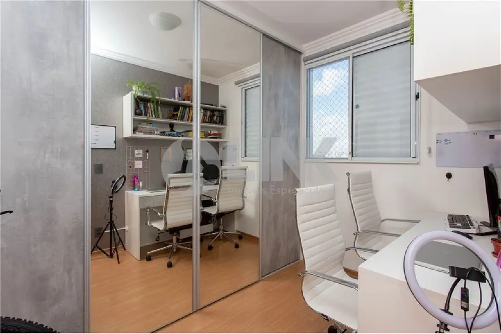 Foto 3 de Apartamento com 2 quartos à venda, 45m2 em Humaitá, Porto Alegre - RS