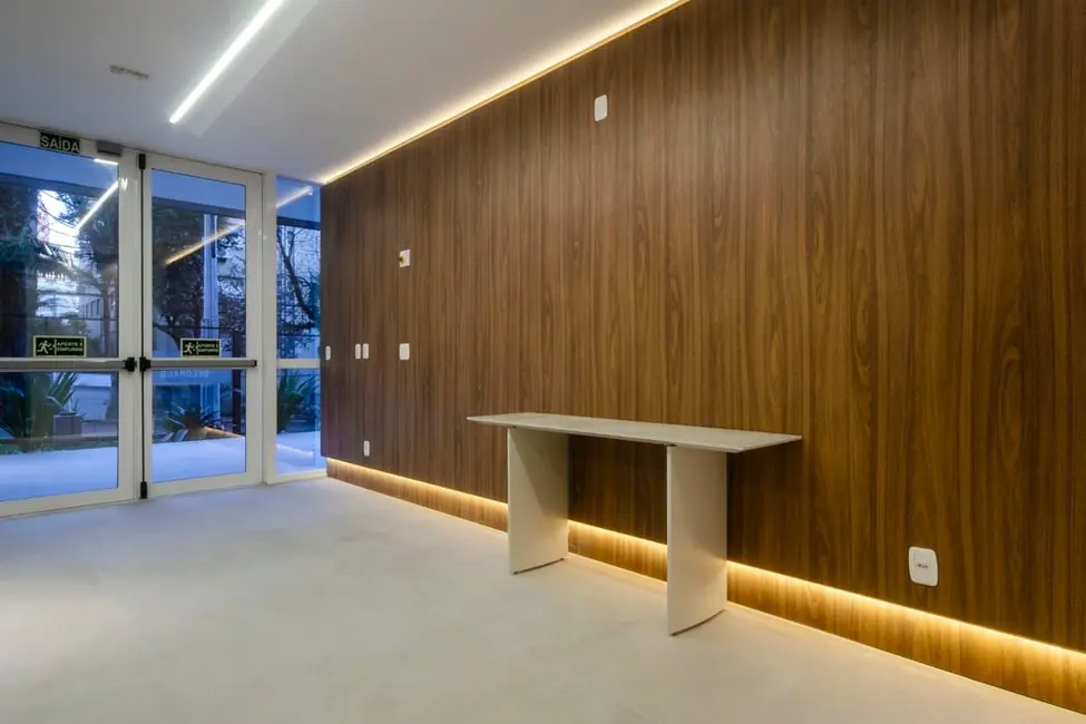 Apartamento com 3 quartos à venda, 113m2 em Auxiliadora, Porto Alegre - RS - imagem 7 Foto 7 de Apartamento com 3 quartos à venda, 113m2 em Auxiliadora, Porto Alegre - RS