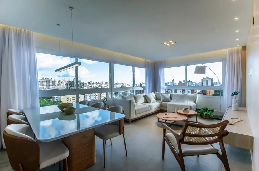 Apartamento com 3 quartos à venda, 251m2 em Auxiliadora, Porto Alegre - RS - imagem 8 Foto 8 de Apartamento com 3 quartos à venda, 251m2 em Auxiliadora, Porto Alegre - RS