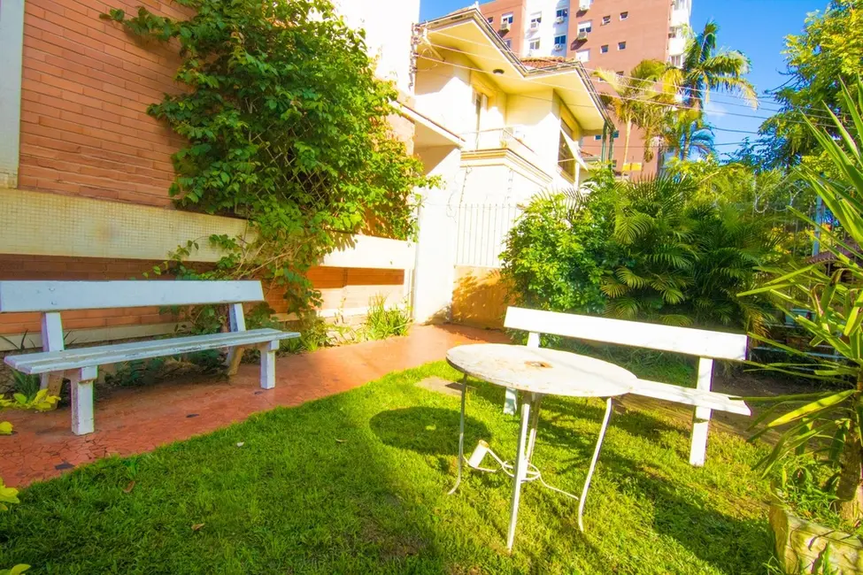 Casa com 4 quartos à venda, 340m2 em Petrópolis, Porto Alegre - RS - imagem 4 Foto 4 de Casa com 4 quartos à venda, 340m2 em Petrópolis, Porto Alegre - RS