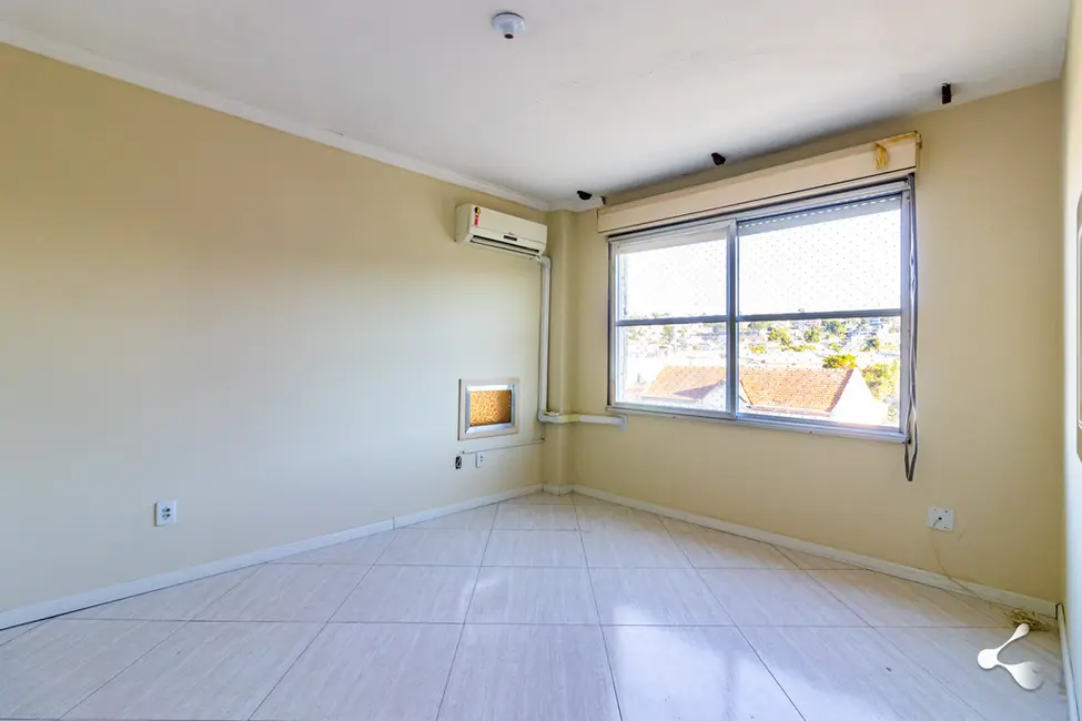 Foto 3 de Apartamento com 2 quartos à venda, 70m2 em Partenon, Porto Alegre - RS