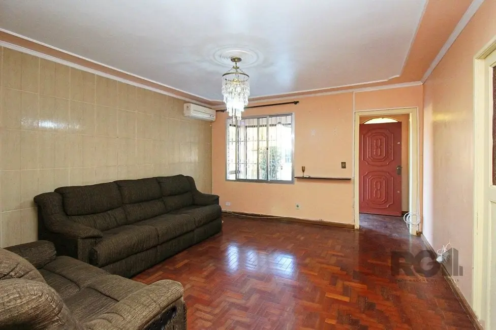 Casa com 3 quartos à venda, 360m2 em Glória, Porto Alegre - RS - imagem 5 Foto 5 de Casa com 3 quartos à venda, 360m2 em Glória, Porto Alegre - RS