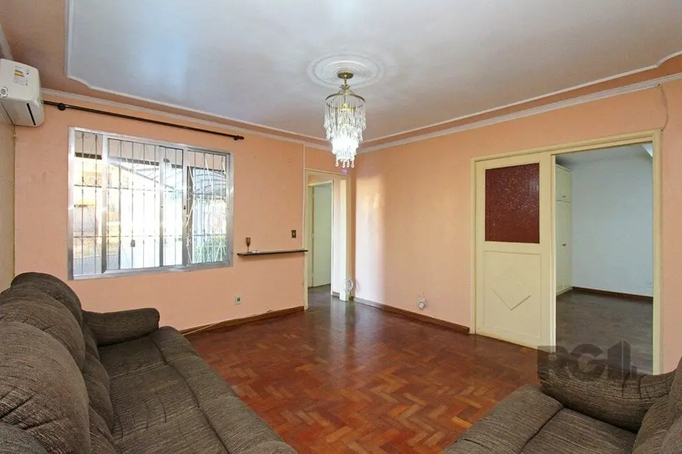 Casa com 3 quartos à venda, 360m2 em Glória, Porto Alegre - RS - imagem 6 Foto 6 de Casa com 3 quartos à venda, 360m2 em Glória, Porto Alegre - RS