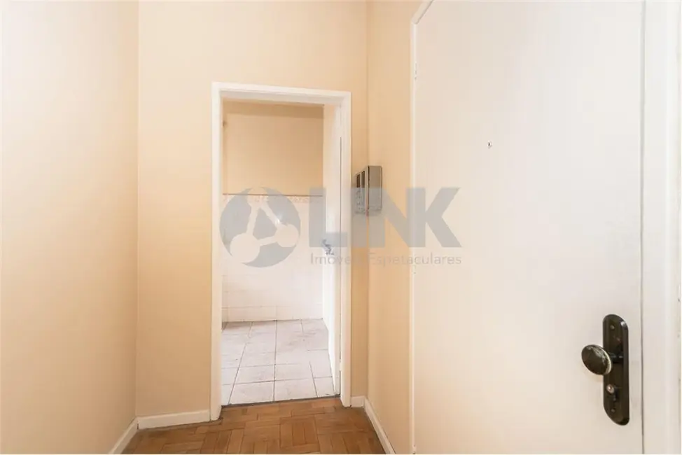 Apartamento com 2 quartos à venda, 85m2 em Auxiliadora, Porto Alegre - RS - imagem 7 Foto 7 de Apartamento com 2 quartos à venda, 85m2 em Auxiliadora, Porto Alegre - RS