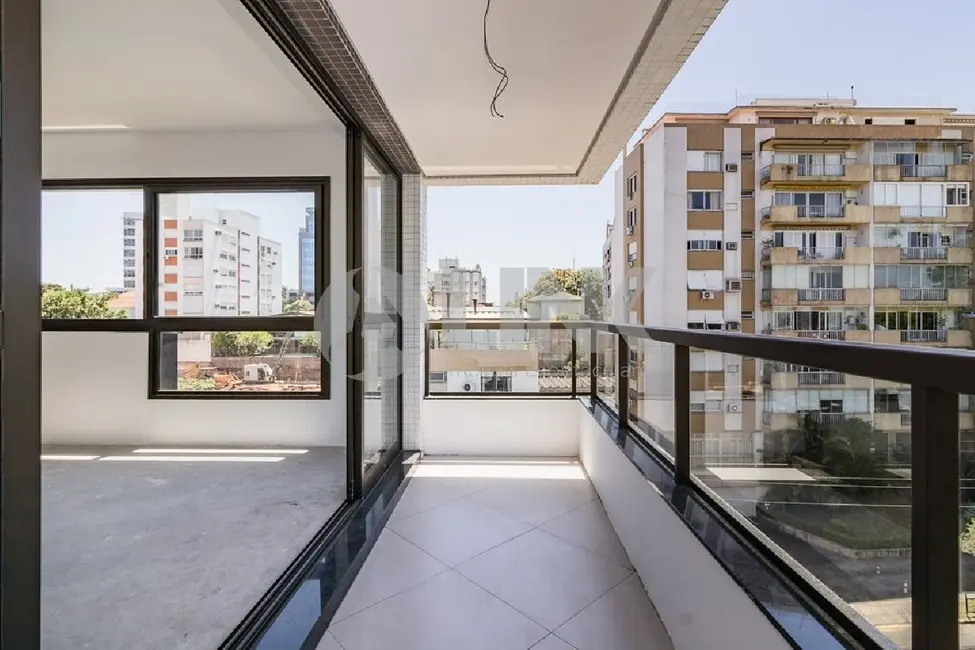 Apartamento com 3 quartos à venda, 124m2 em Petrópolis, Porto Alegre - RS - imagem 5 Foto 5 de Apartamento com 3 quartos à venda, 124m2 em Petrópolis, Porto Alegre - RS